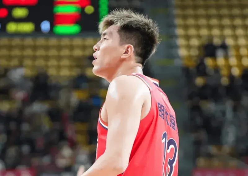 英雄联盟世界赛官网入口-米切尔：对于郭艾伦上场我们要耐心些，最近几场有时间限制